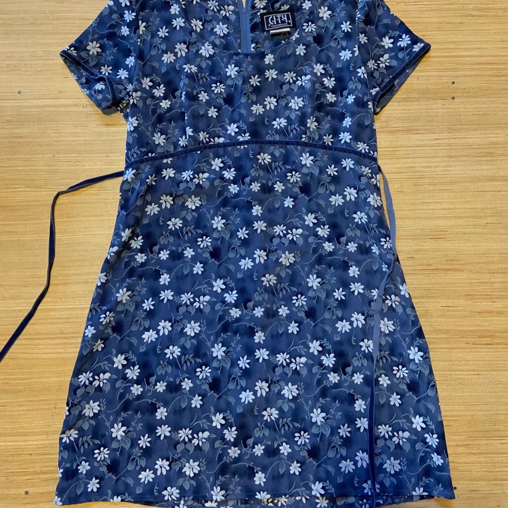 90’s inspired floral mini dress